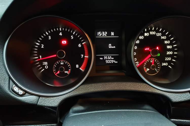 Used Volkswagen Golf 2012 1.6L Automatic Comfort Model Odometer Close Up