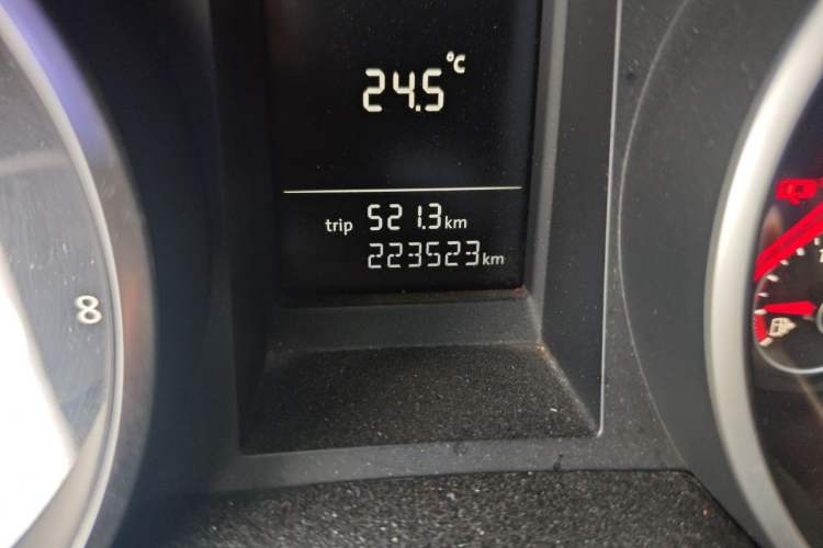 Used Volkswagen Golf 2012 1.4 TSI Automatic Comfort Edition Odometer Close Up