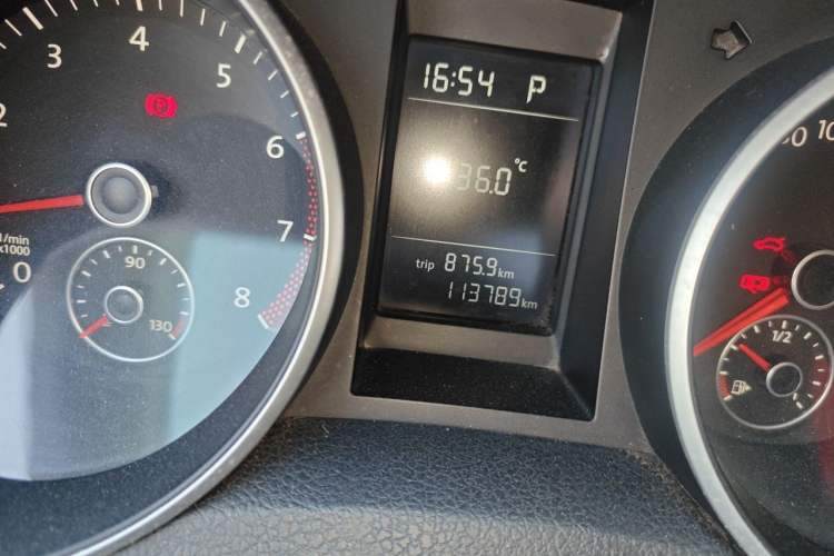 Used Volkswagen Golf 2012 1.6L Automatic Comfort Model Odometer Close Up