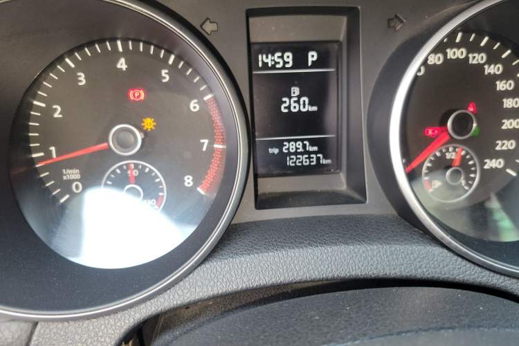 Used Volkswagen Golf 2012 1.6L Automatic Comfort Model Odometer Close Up