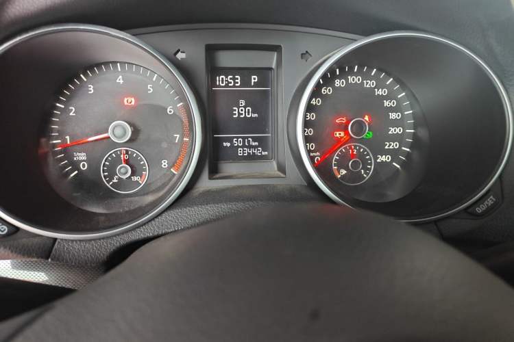 Used Volkswagen Golf 2012 1.6L Automatic Comfort Model Odometer Close Up