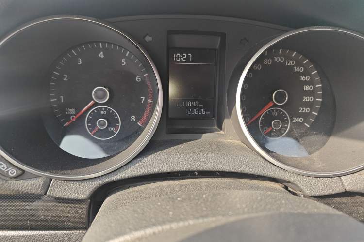 Used Volkswagen Golf 2012 1.4 TSI Automatic Comfort Edition Odometer Close Up