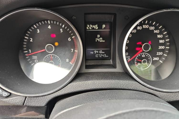 Used Volkswagen Golf 2012 1.4 TSI Automatic Comfort Edition Odometer Close Up