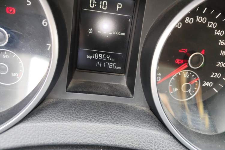 Used Volkswagen Golf 2012 1.6L Automatic Comfort Model Odometer Close Up