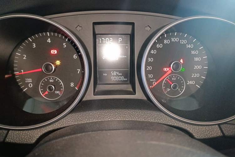Used Volkswagen Golf 2012 1.6L Automatic Comfort Model Odometer Close Up
