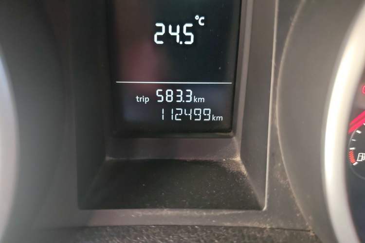 Used Volkswagen Golf 2012 1.6 Manual Comfort Edition Odometer Close Up