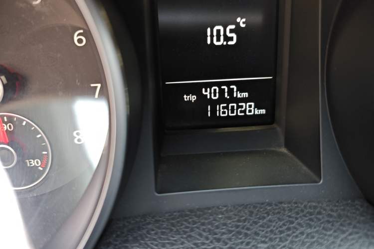 Used Volkswagen Golf 2012 1.4 TSI Automatic Comfort Edition Odometer Close Up