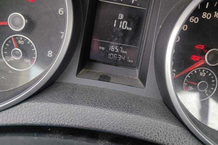 Used Volkswagen Golf 2012 1.6L Automatic Comfort Model Odometer Close Up