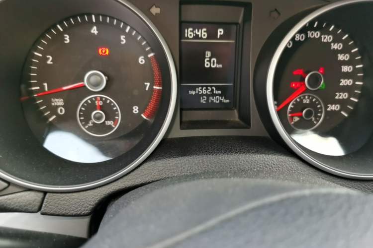 Used Volkswagen Golf 2012 1.6L Automatic Fashion Model Odometer Close Up