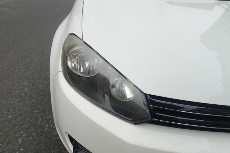Used Volkswagen Golf 2012 1.6L Automatic Comfort Model Right Front Headlight