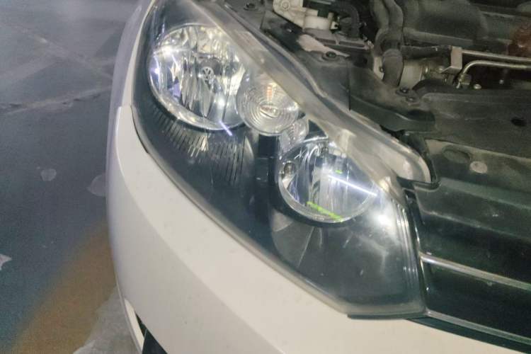 Used Volkswagen Golf 2012 1.4 TSI Automatic Comfort Edition Right Front Headlight