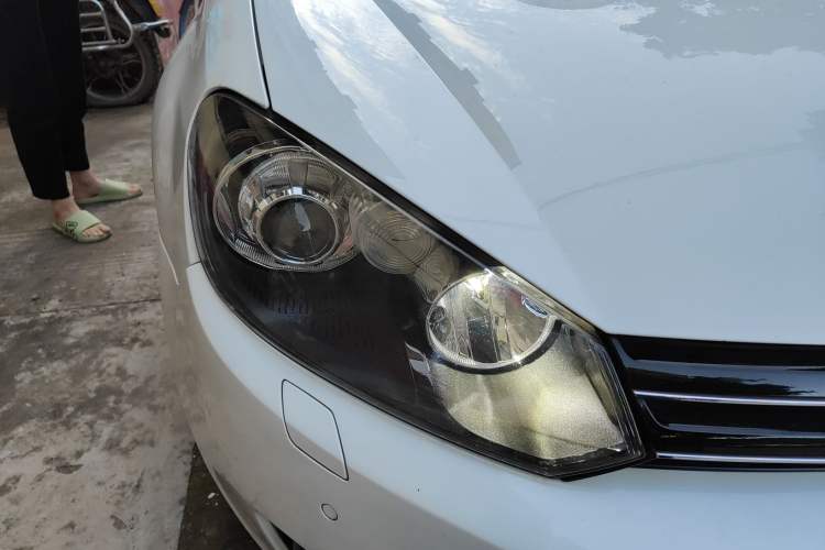 Used Volkswagen Golf 2012 1.4TSI Comfort Convertible Edition Right Front Headlight