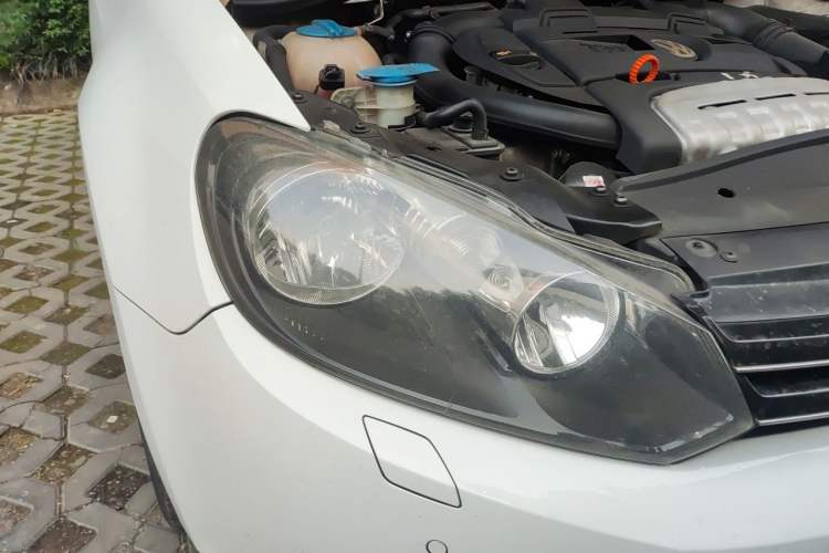 Used Volkswagen Golf 2012 1.4TSI Comfort Convertible Edition Right Front Headlight