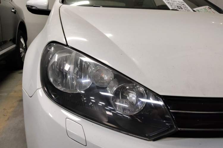 Used Volkswagen Golf 2012 1.4TSI Comfort Convertible Edition Right Front Headlight