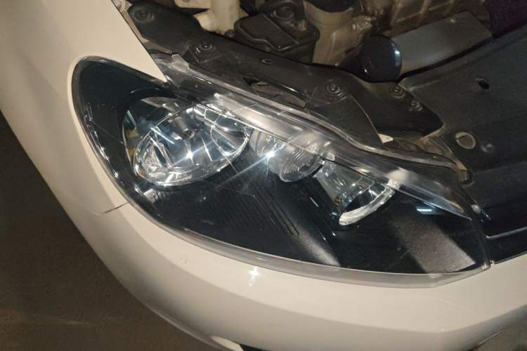 Used Volkswagen Golf 2012 1.6L Automatic Comfort Model Right Front Headlight