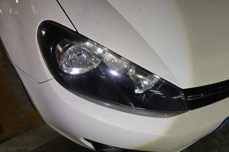 Used Volkswagen Golf 2012 1.4 TSI Manual Comfort Edition Right Front Headlight