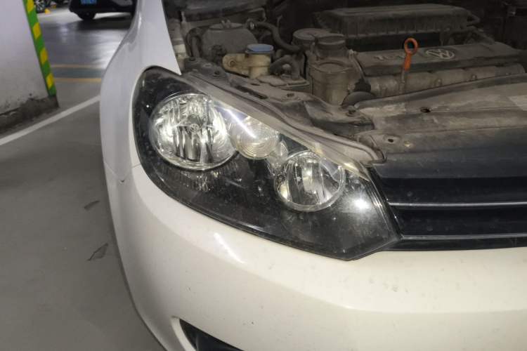 Used Volkswagen Golf 2012 1.6L Automatic Comfort Model Right Front Headlight