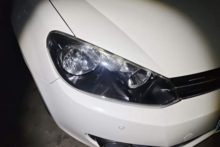 Used Volkswagen Golf 2012 1.6L Automatic Fashion Model Right Front Headlight