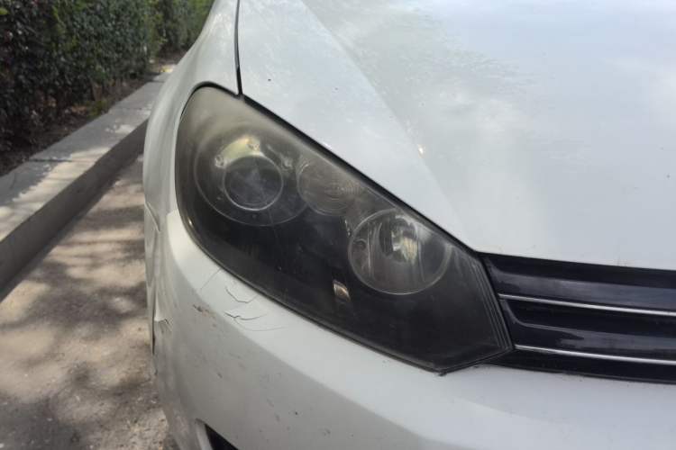 Used Volkswagen Golf 2012 1.6L Automatic Comfort Model Right Front Headlight