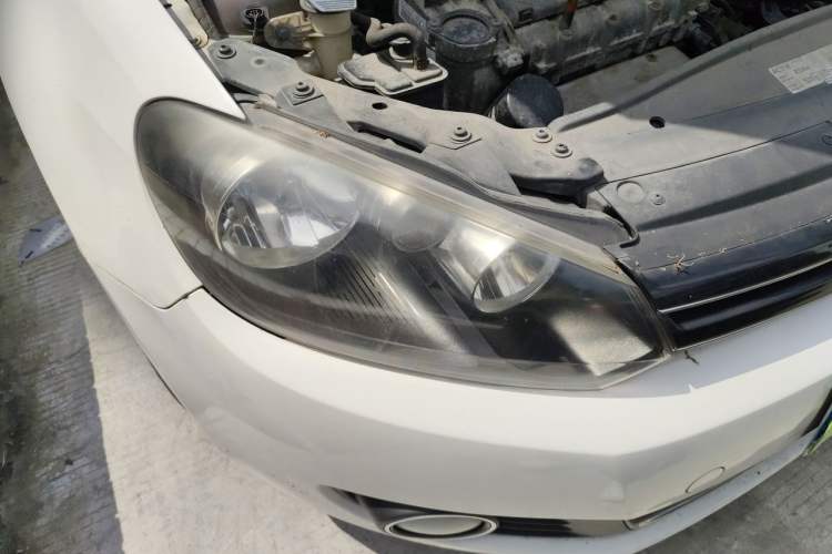 Used Volkswagen Golf 2012 1.6L Automatic Fashion Model Right Front Headlight