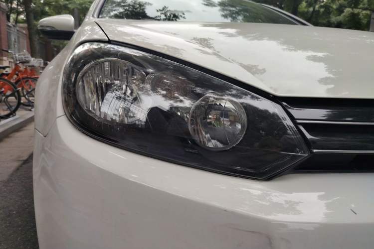 Used Volkswagen Golf 2012 1.6L Automatic Fashion Model Right Front Headlight
