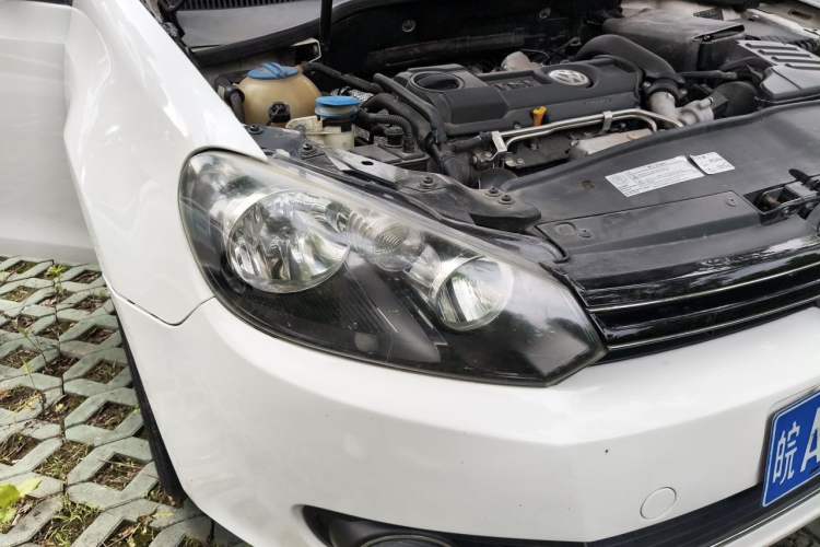 Used Volkswagen Golf 2012 1.4 TSI Manual Comfort Edition Right Front Headlight