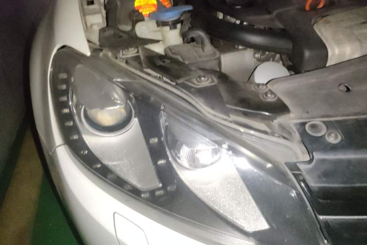 Used Volkswagen Golf 2012 1.4TSI Luxury Convertible Edition Right Front Headlight