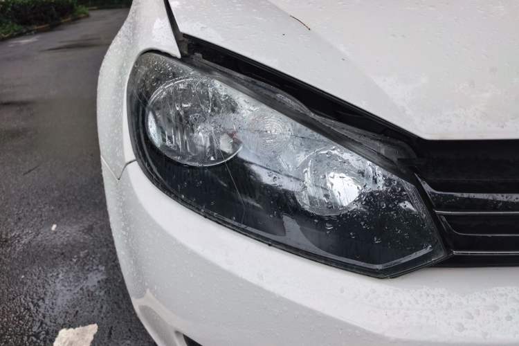 Used Volkswagen Golf 2012 1.6L Automatic Comfort Model Right Front Headlight
