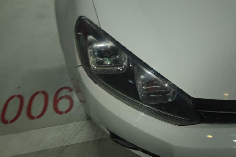 Used Volkswagen Golf 2012 1.4TSI Automatic Luxury Edition Right Front Headlight