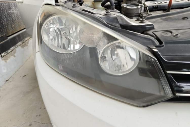 Used Volkswagen Golf 2012 1.6L Automatic Comfort Model Right Front Headlight