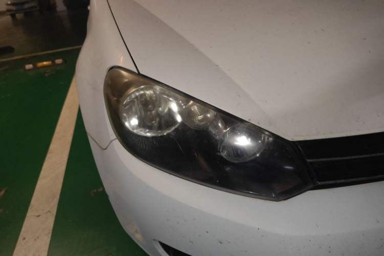 Used Volkswagen Golf 2012 1.6L Automatic Comfort Model Right Front Headlight