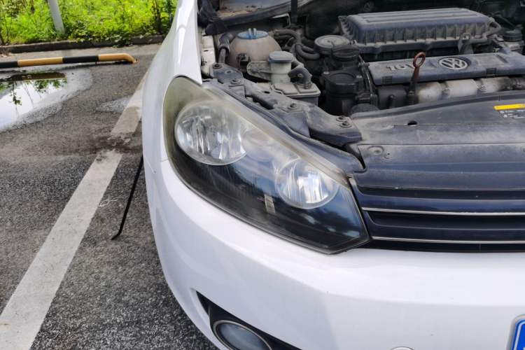 Used Volkswagen Golf 2012 1.6L Automatic Comfort Model Right Front Headlight