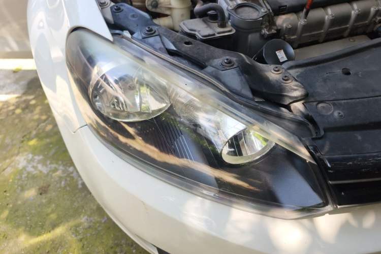 Used Volkswagen Golf 2012 1.6L Automatic Comfort Model Right Front Headlight