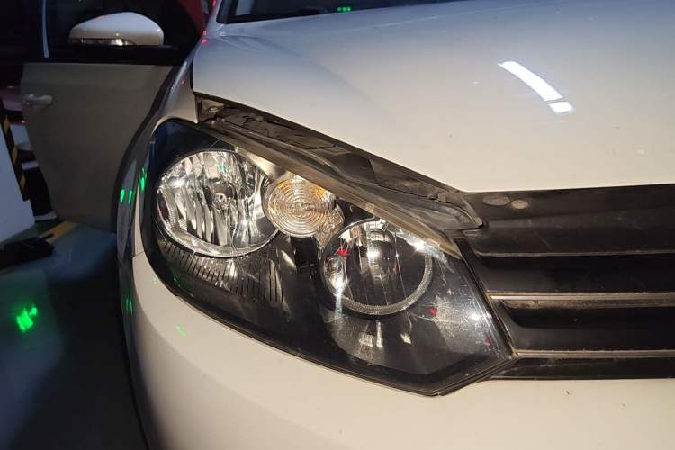 Used Volkswagen Golf 2012 1.6L Automatic Fashion Model Right Front Headlight