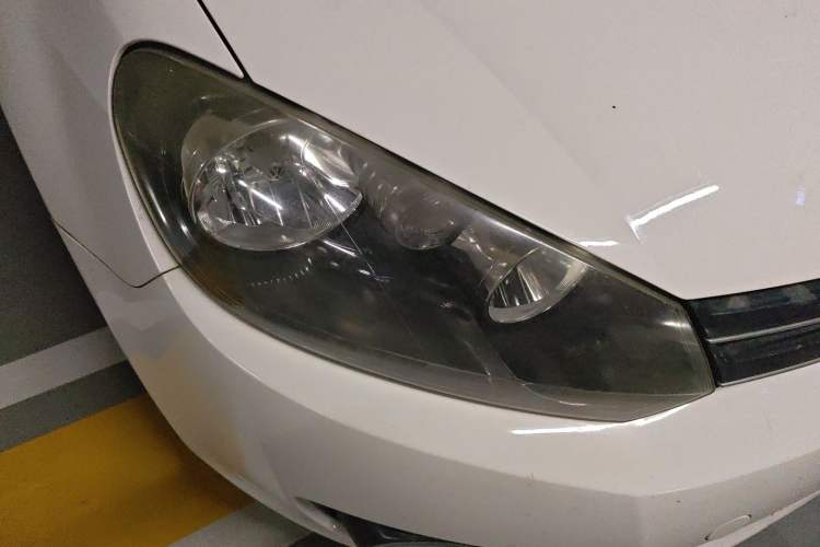 Used Volkswagen Golf 2012 1.4 TSI Manual Comfort Edition Right Front Headlight