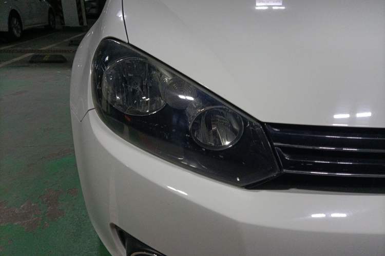 Used Volkswagen Golf 2012 1.6L Automatic Comfort Model Right Front Headlight