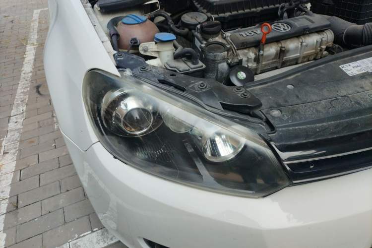 Used Volkswagen Golf 2012 1.6 Manual Comfort Edition Right Front Headlight