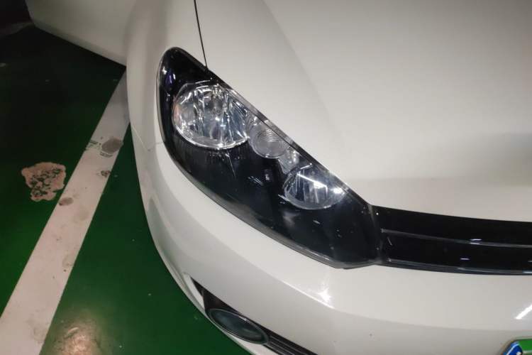 Used Volkswagen Golf 2012 1.6L Automatic Fashion Model Right Front Headlight