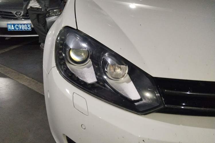 Used Volkswagen Golf 2012 1.4TSI Luxury Convertible Edition Right Front Headlight