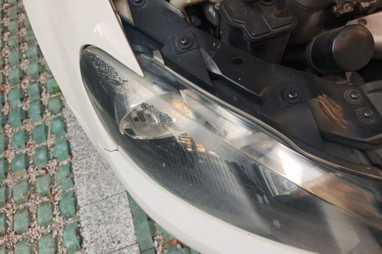 Used Volkswagen Golf 2012 1.6L Automatic Comfort Model Right Front Headlight