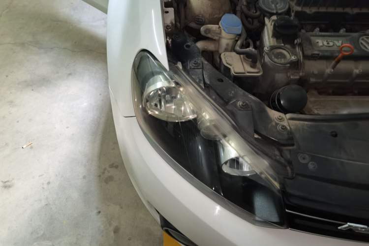 Used Volkswagen Golf 2012 1.6L Automatic Comfort Model Right Front Headlight