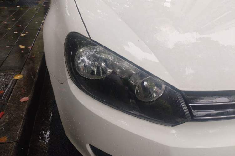 Used Volkswagen Golf 2012 1.6L Automatic Comfort Model Right Front Headlight