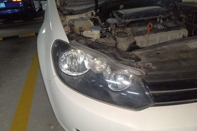 Used Volkswagen Golf 2012 1.6L Automatic Comfort Model Right Front Headlight