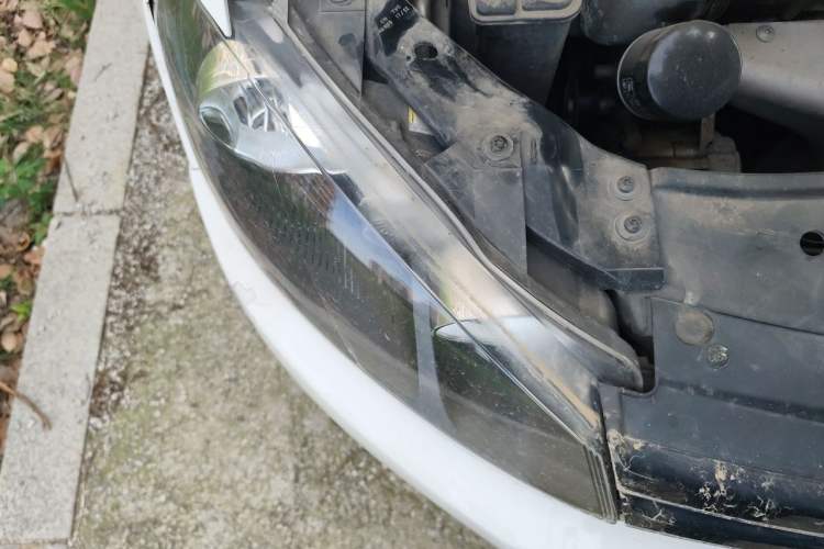 Used Volkswagen Golf 2012 1.6 Manual Fashion Edition Right Front Headlight