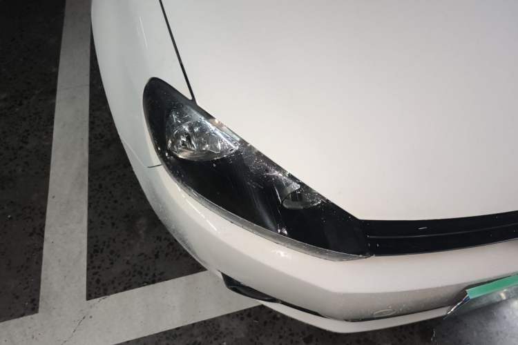 Used Volkswagen Golf 2012 1.6L Automatic Comfort Model Right Front Headlight