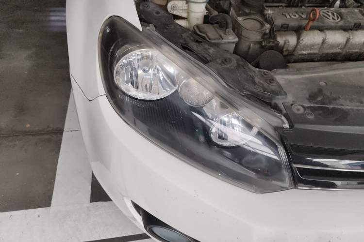 Used Volkswagen Golf 2012 1.6L Automatic Comfort Model Right Front Headlight