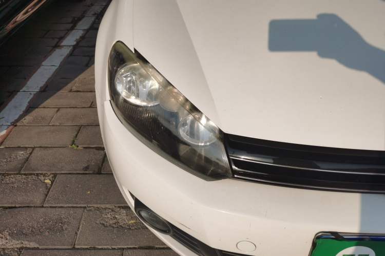 Used Volkswagen Golf 2012 1.6 Manual Comfort Edition Right Front Headlight