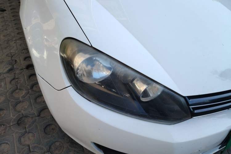 Used Volkswagen Golf 2012 1.6L Automatic Comfort Model Right Front Headlight