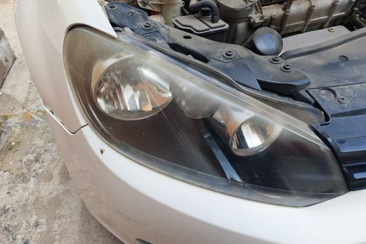 Used Volkswagen Golf 2012 1.6 Manual Comfort Edition Right Front Headlight