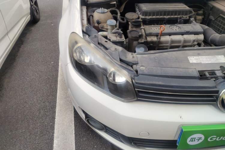 Used Volkswagen Golf 2012 1.6L Automatic Comfort Model Right Front Headlight